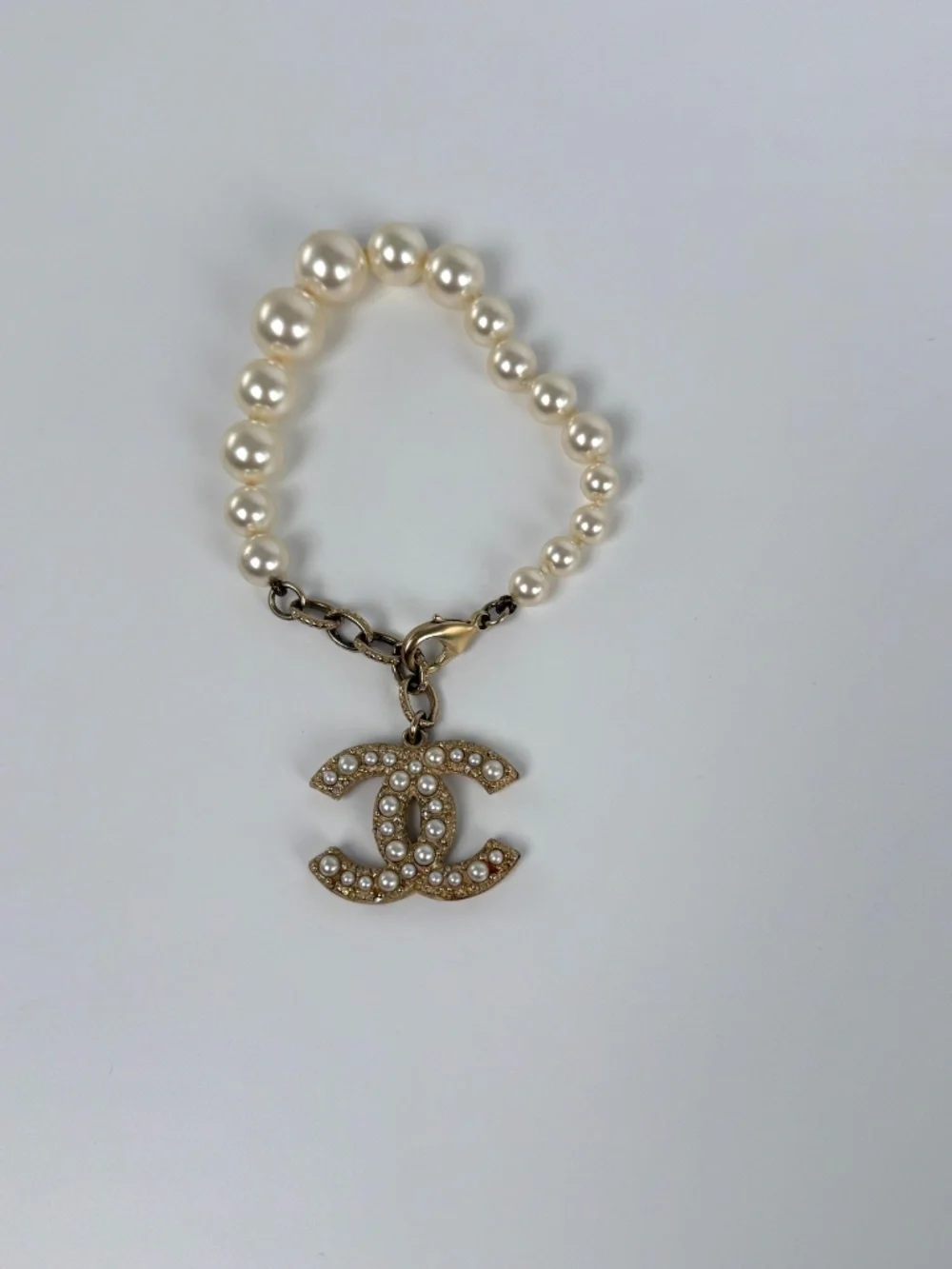 CHANEL Faux Pearl Strass CC Charm Gold Tone Adjustable Graduated Bracelet